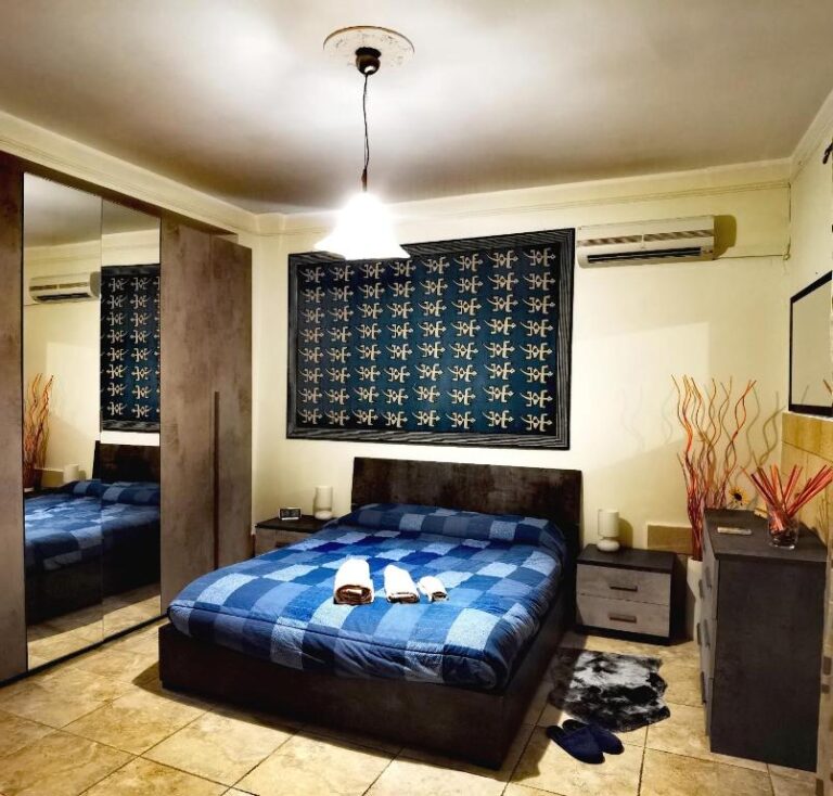 Trendy Sweet Home