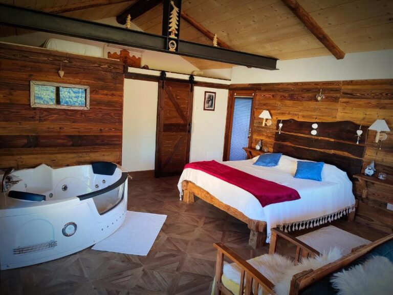 Valyrom's Fauniera Cottage