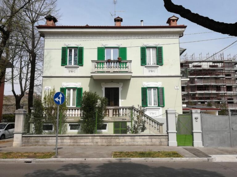 AGLI OLEANDRI appartamento in villa con con parcheggio