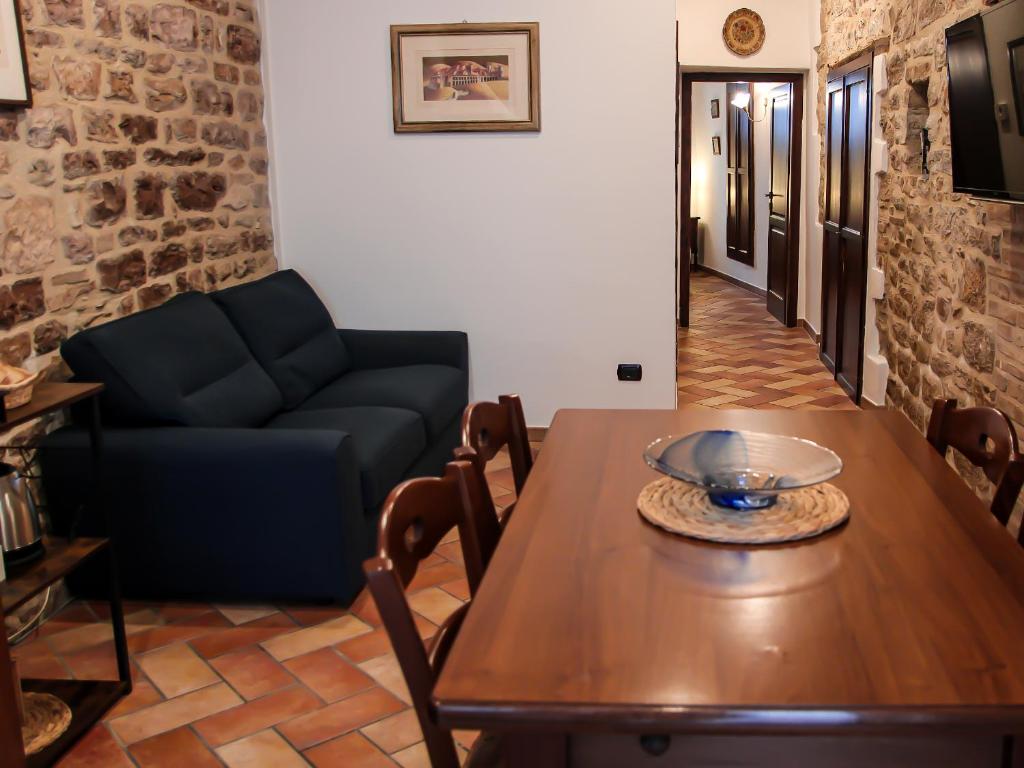 CASA ARMANNI - la tua Casa di Pietra