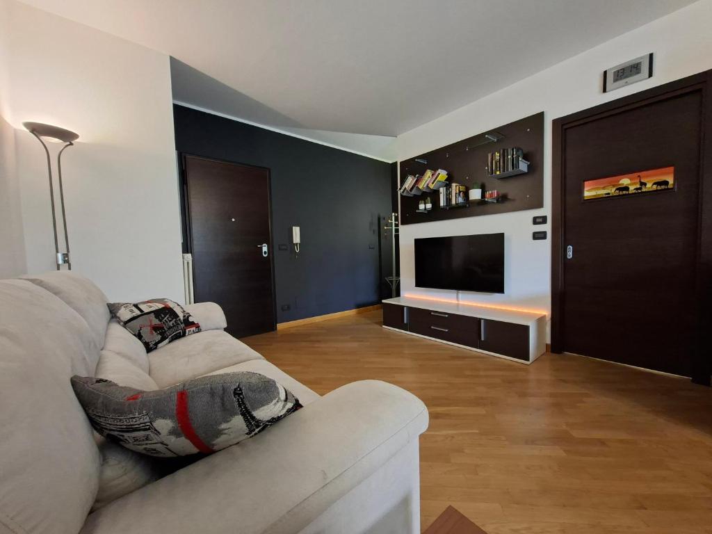 BG House - appartamento con giardino e garage privato