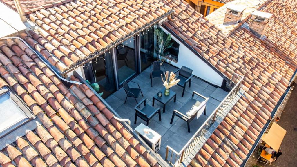 Piazza San Secondo-Dimora con terrazza- Wi-Fi e Ac