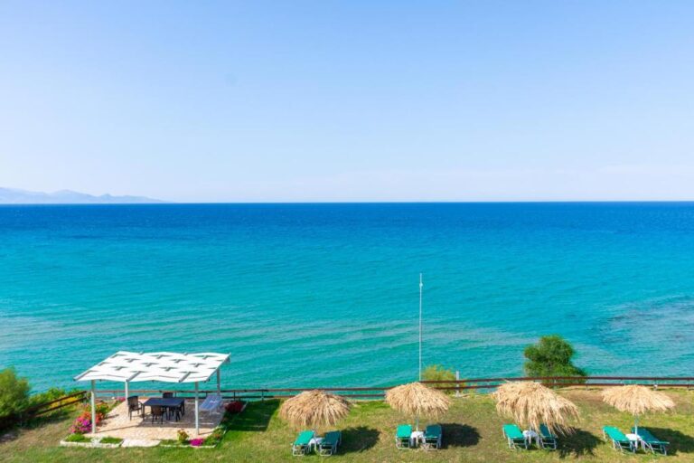 Baywatch Apartments on the Beach by "elite"