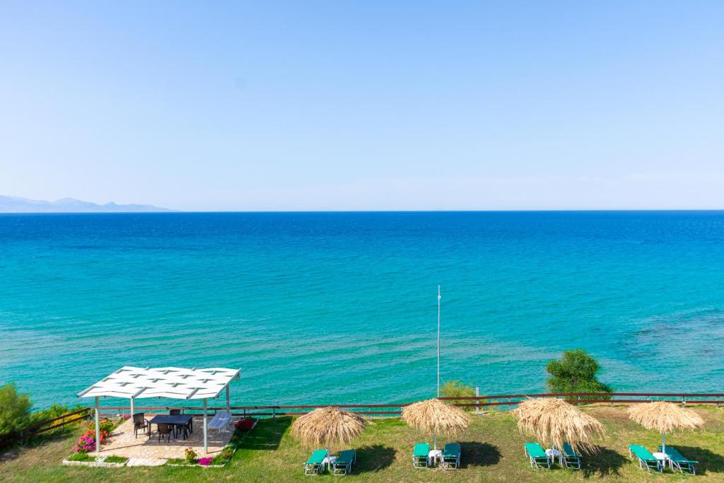 Baywatch Apartments on the Beach by "elite"