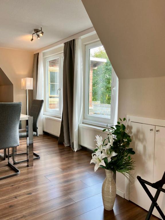 Airport Business Apartment