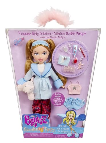 Bratz Slumber Party - Bambola alla moda Cloe - Con 2 set di pigiami, animali di peluche e accessori - Per bambini e